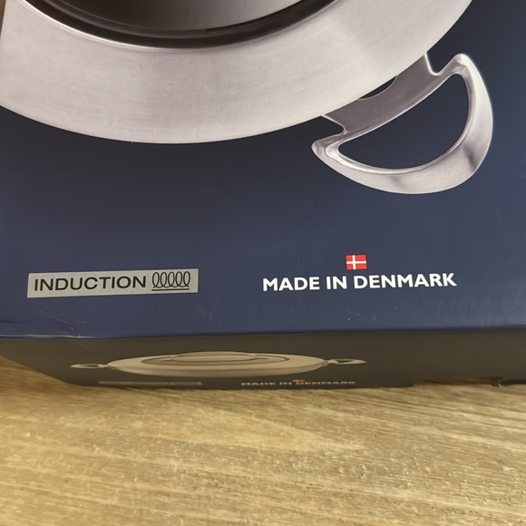 Scanpan CTX 5.5-quart Stainless Steel Nonstick Chef's Pan - Picture 5 of 11